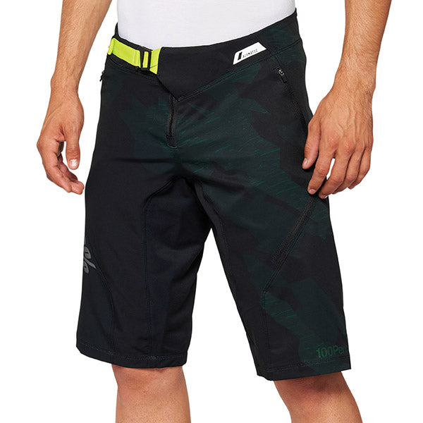 AIRMATIC LE PANTALONI CORTI BLACK CAMO - 36